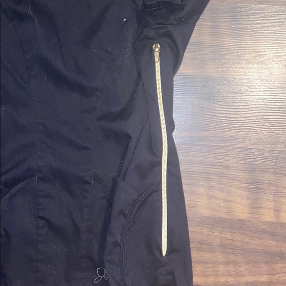 Scrub top - Picture 3 of 4